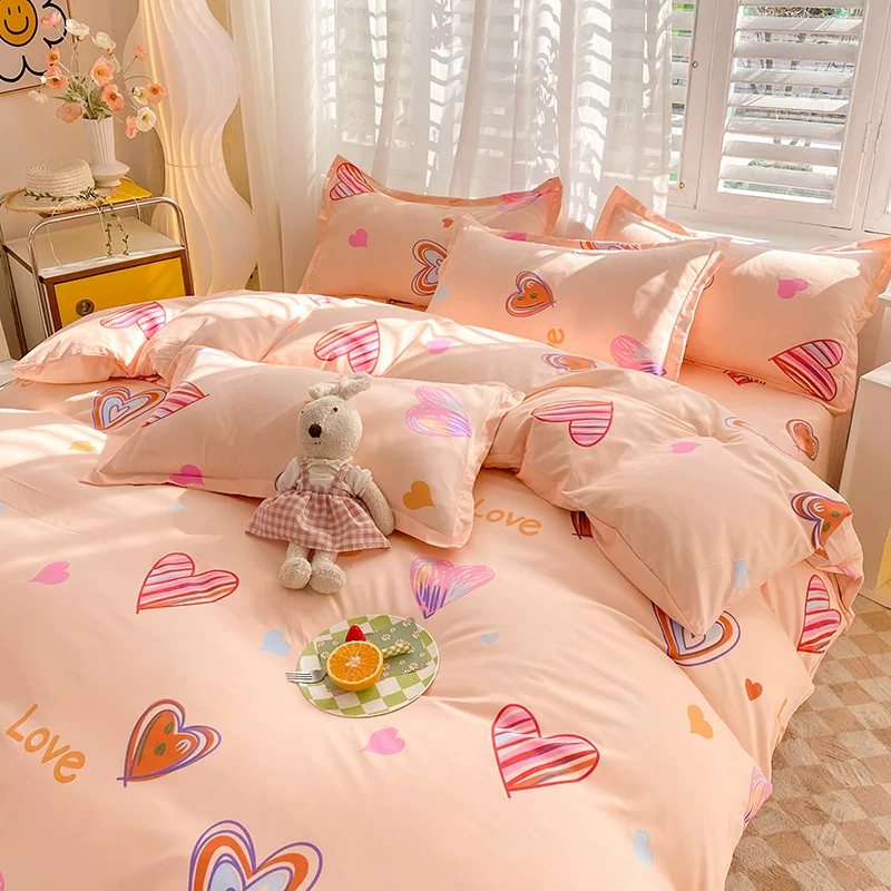 Мультяшные постельные принадлежности были убраны по четыре комплекта для очистки хлопка для кожи в студенческом общежитии