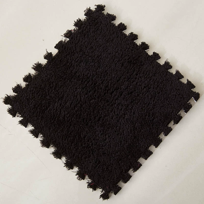 The bedroom is fully covered with a patchwork carpet, square puzzle floor MATS, plush eva foam floor MATS and tatami MATS