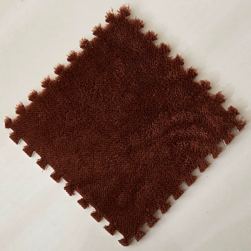 The bedroom is fully covered with a patchwork carpet, square puzzle floor MATS, plush eva foam floor MATS and tatami MATS