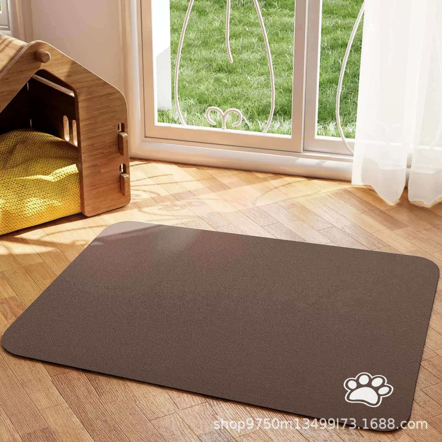 The cross-border simple solid-color pet splash-proof, water-absorbing and quick-drying diatom mud feeding mat can be attached as standard and comes with a dirt-resistant floor mat for delivery