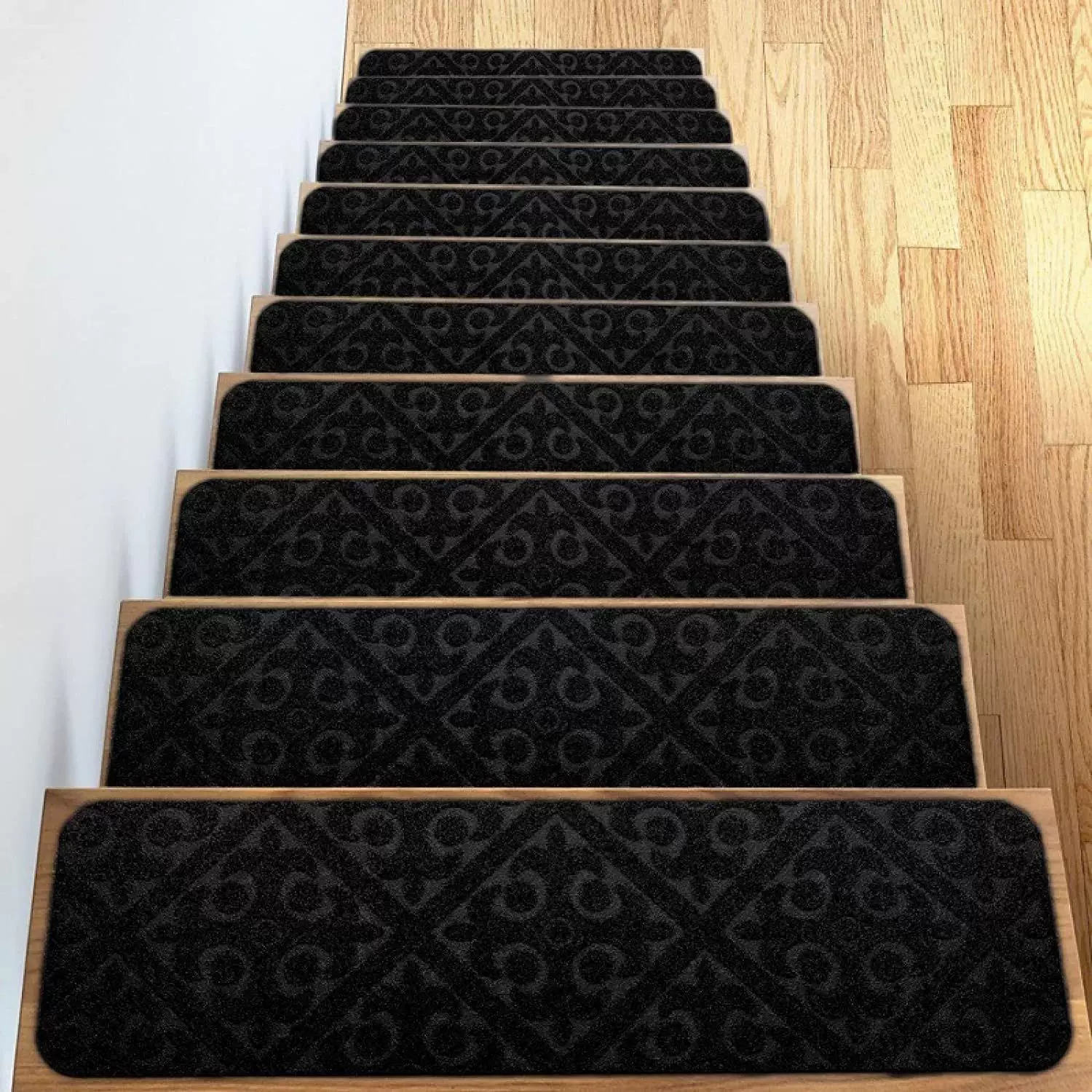 TPR anti-slip stair treads are glue-free, self-adhesive, brushed, machine washable, cross-border bestsellers, direct supply from the source factory