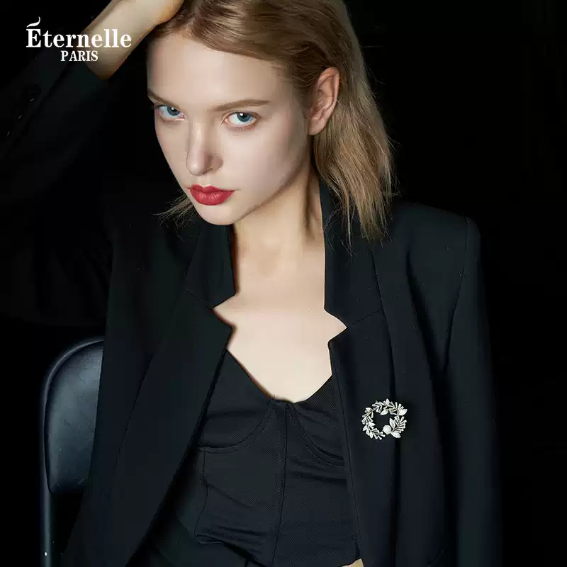 The original high-end brooch from Eternelle, France, is a versatile accessory for the 2026 new corsage suit collar